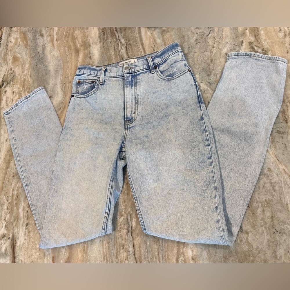Women’s ABERCROMBIE & FITCH The 90s High Rise Slim Straight denim jeans- Size 27 - Picture 3 of 7